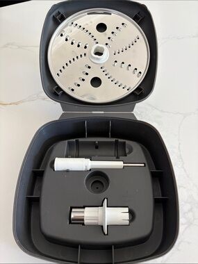 KitchenAid Shredding Disc with Box